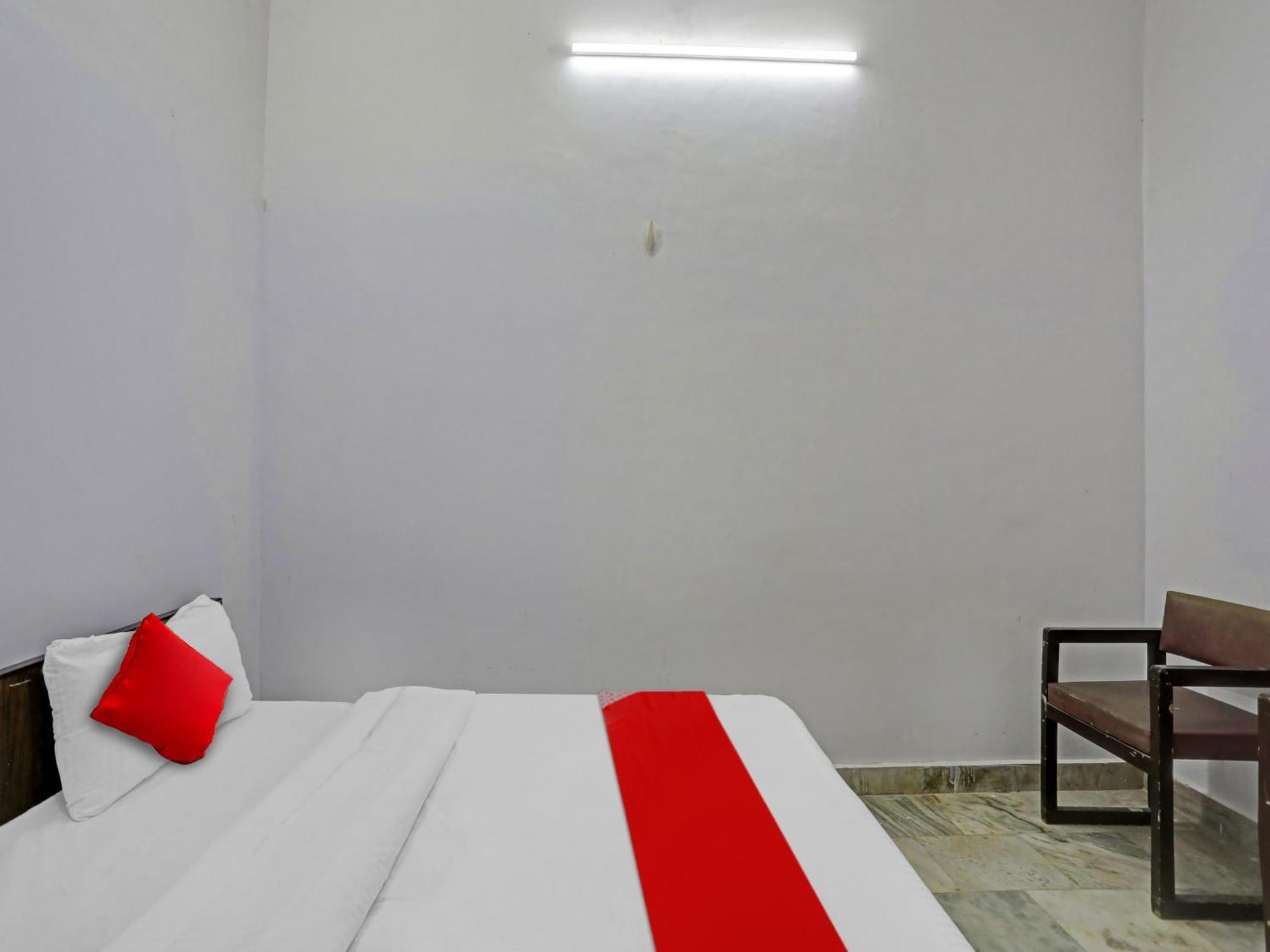 Super Hotel O Easy Stay Inn Λάκναου Εξωτερικό φωτογραφία