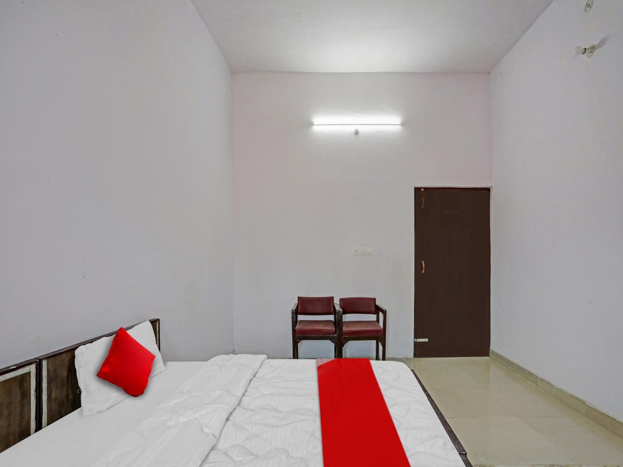 Super Hotel O Easy Stay Inn Λάκναου Εξωτερικό φωτογραφία